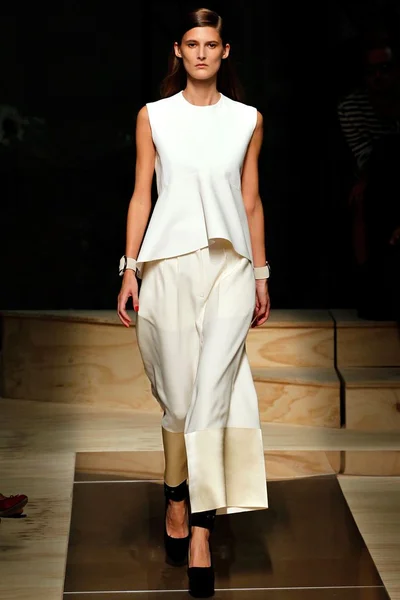 Look 29